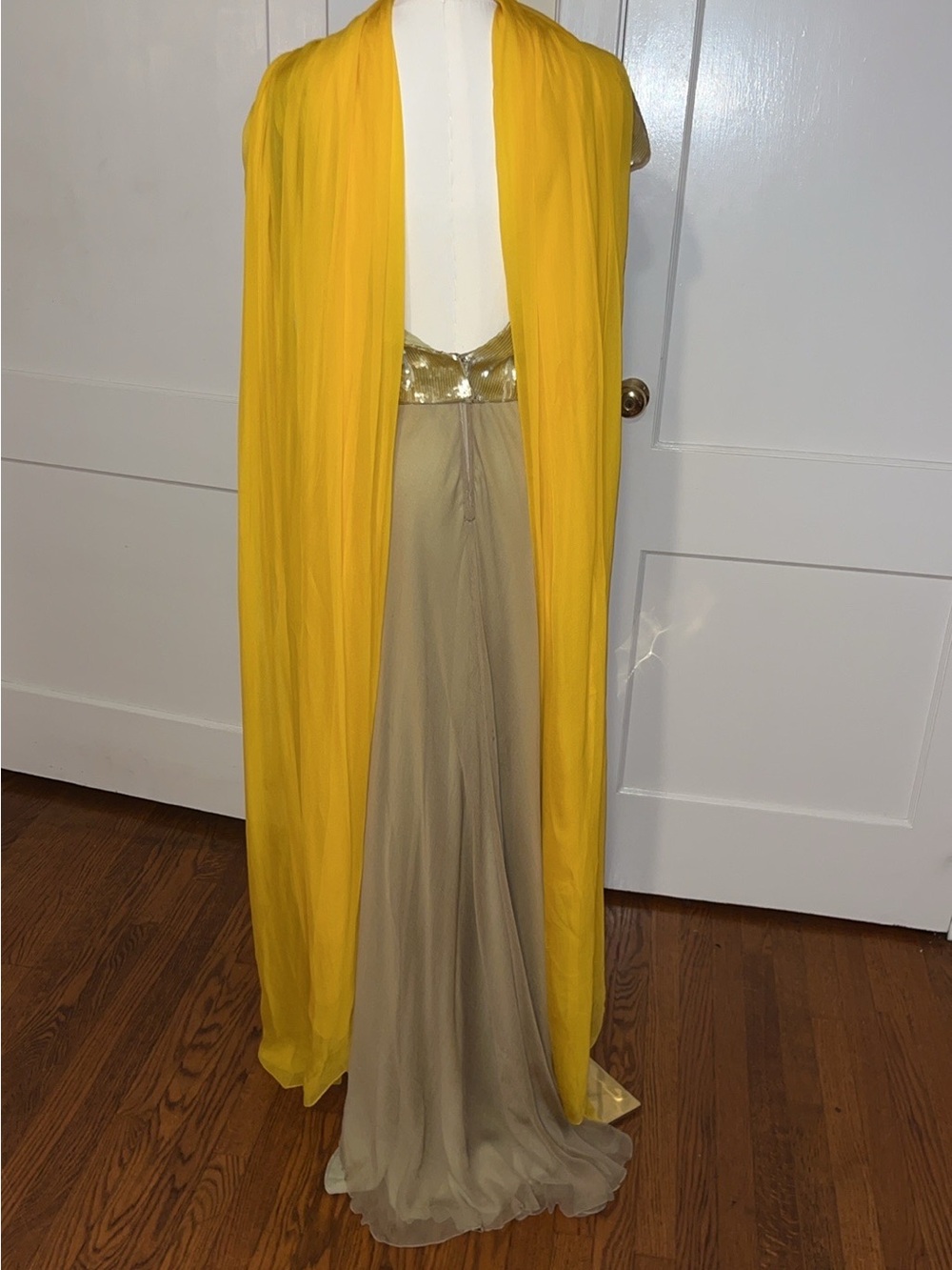 Oscar de la Renta Archival Runway 3-Piece Celadon Sequin Silk Gown Yellow shawl - Picture 4 of 11